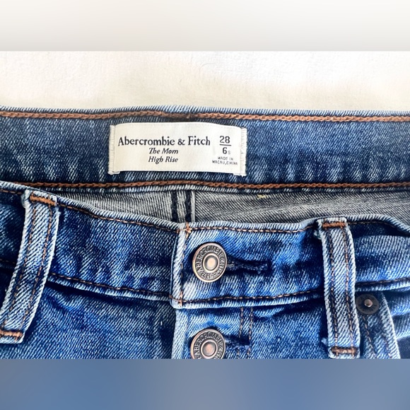 Abercrombie and Fitch The Mom High Rise Size 6s - Picture 1 of 6